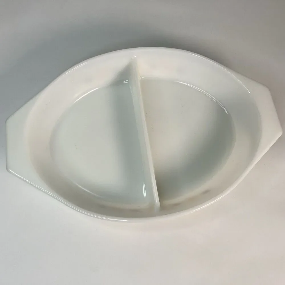Vtg Pyrex Town and Country 1.5 Qt Divided Casserole Dish Oval with Clear Lid